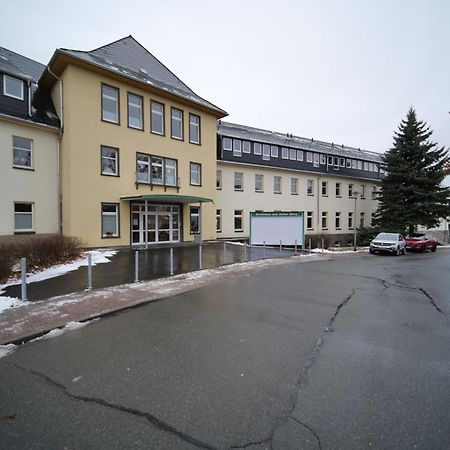 Wunderschoene Ferienwohnung Mit Balkon In Aue Esterno foto